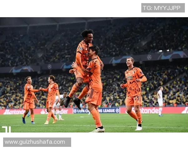 韩队队与日本队的激烈对决展现足球魅力与团队精神的巅峰对抗 韩队队与日本队的激烈对决展现足球魅力与团队精神的巅峰对抗