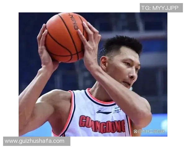 易建联的篮球传奇之路：从青年才俊到国家队核心的成长历程与辉煌成就